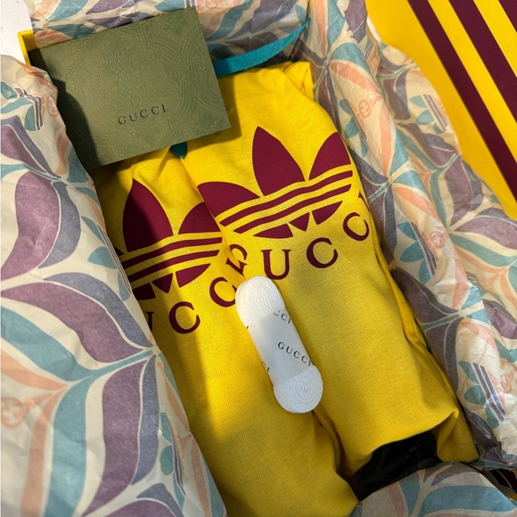 Adidas x Gucci Gazelle Red - Picture 7 of 8